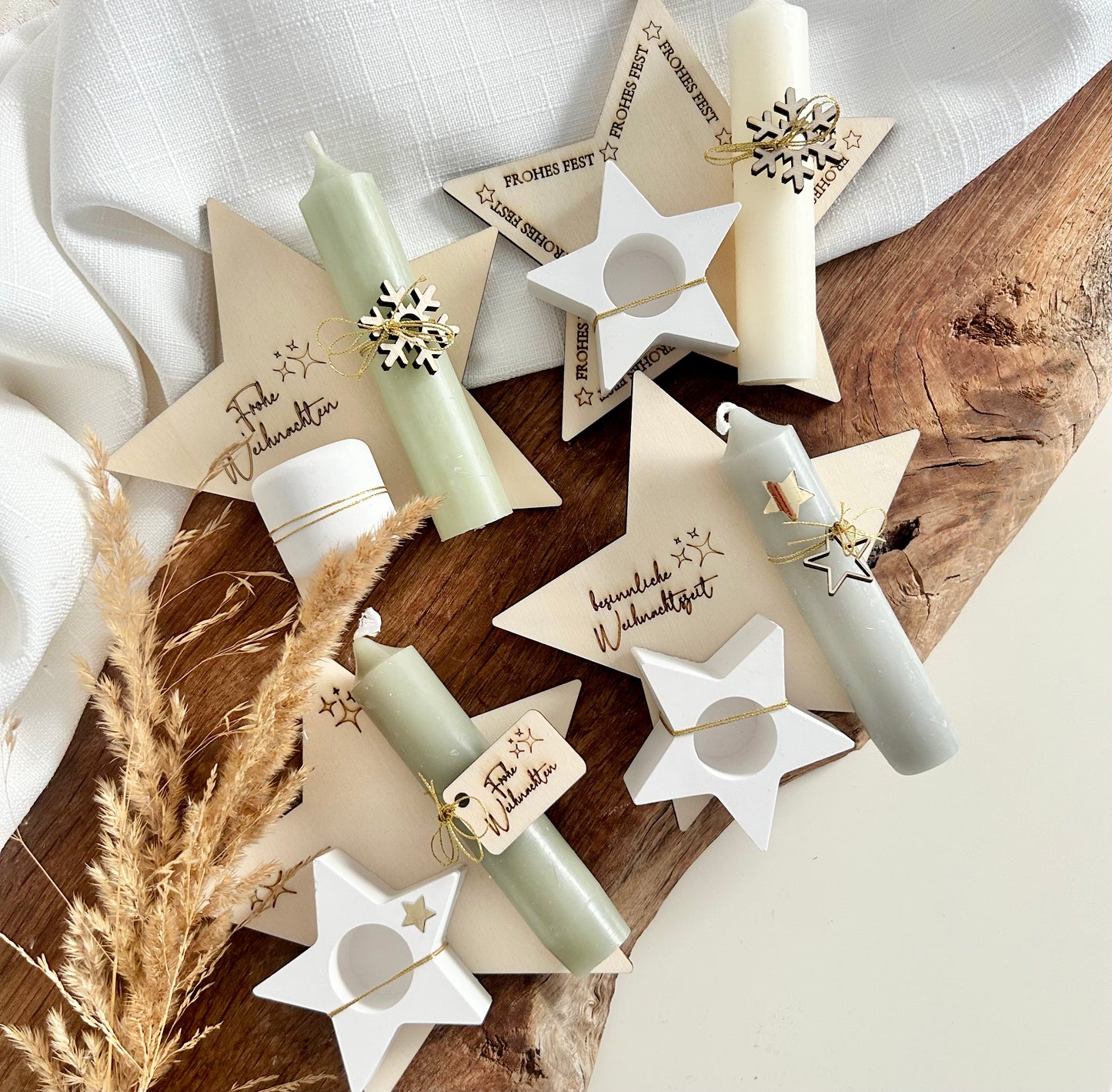 Weihnachtssterne Kerzenhalter Holzbrettchen mit Anhängern